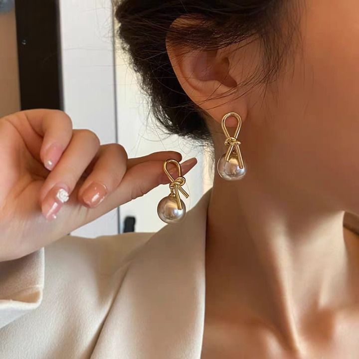 Knot Pearl Earrings Clip On Pearl Earrings Big Silver Grey Earrings | Earrings for Women Fashion | Luxury Look Artificial Earrings | Women Earrings - Black