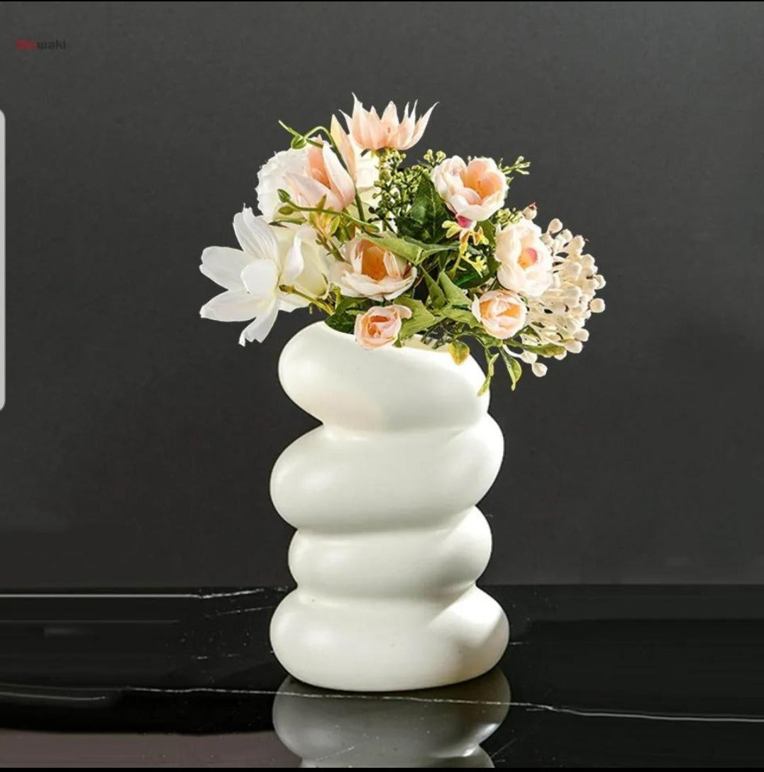 Elegant Wavy Plastic Vase